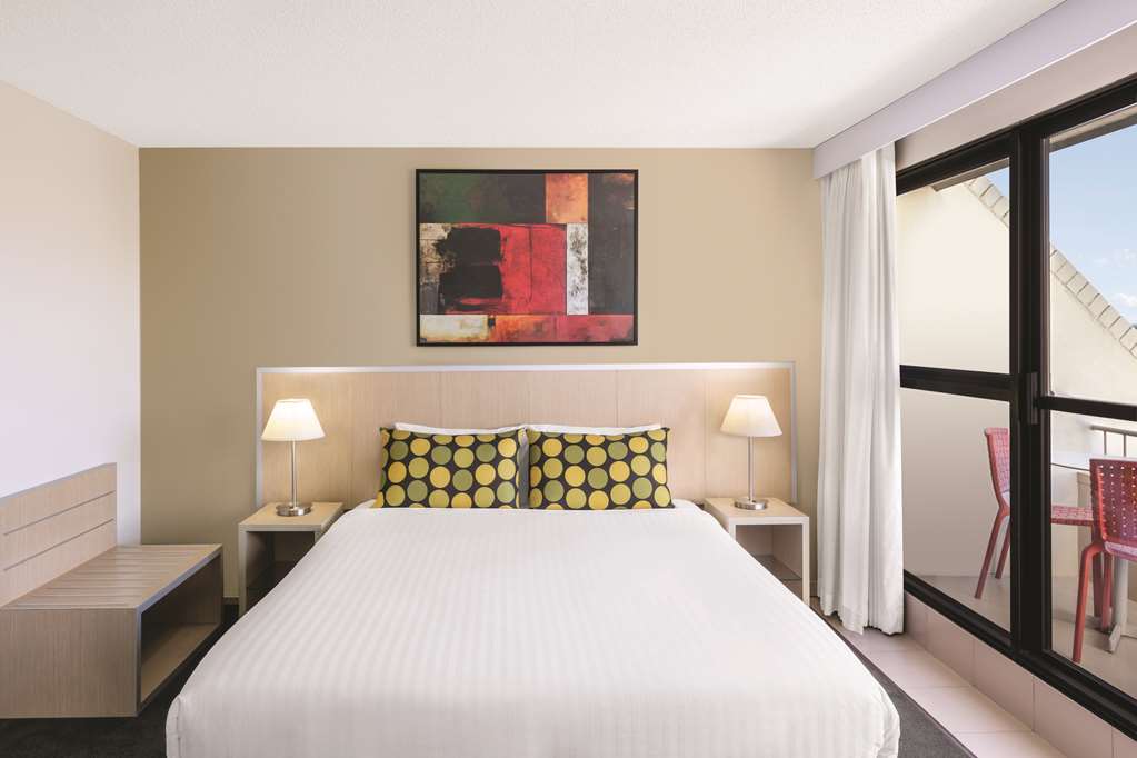 Mercure Rockhampton Hotel Room photo